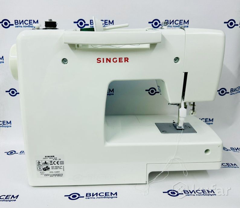 Электромеханическая швейная машина Singer 3221