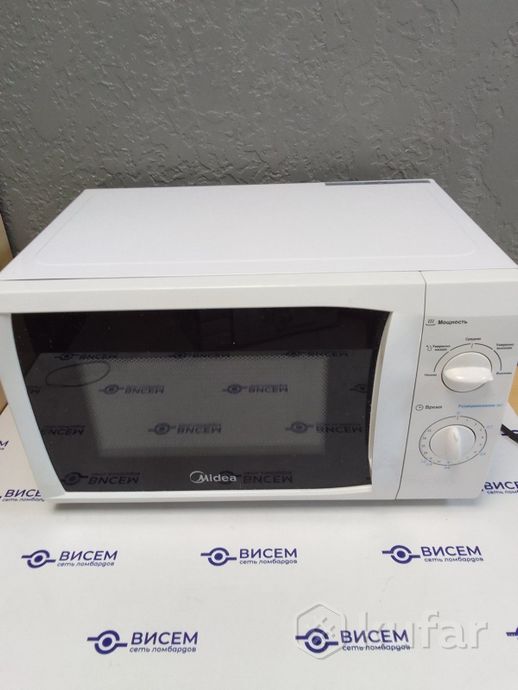 Микроволновая печь Midea MM720CFB