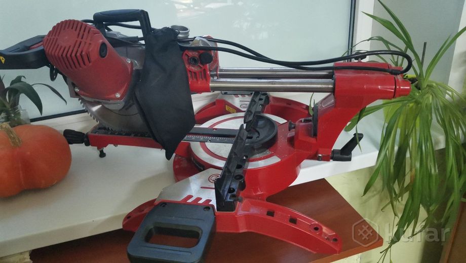 Торцовочная пила Einhell TC-SM 2534/1 Dual