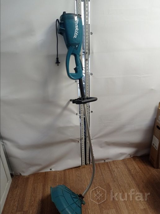 Триммер Makita UM 4030