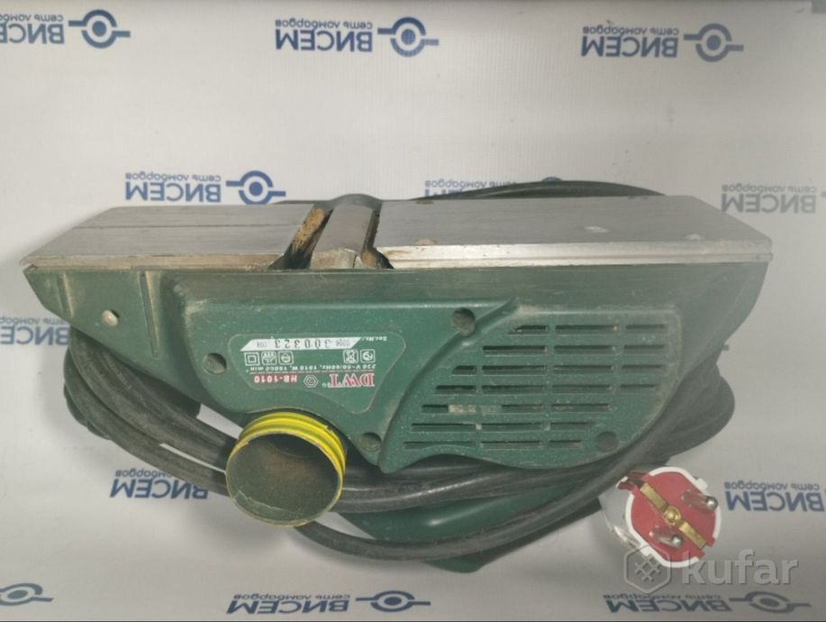 Рубанок DWT HB-1010