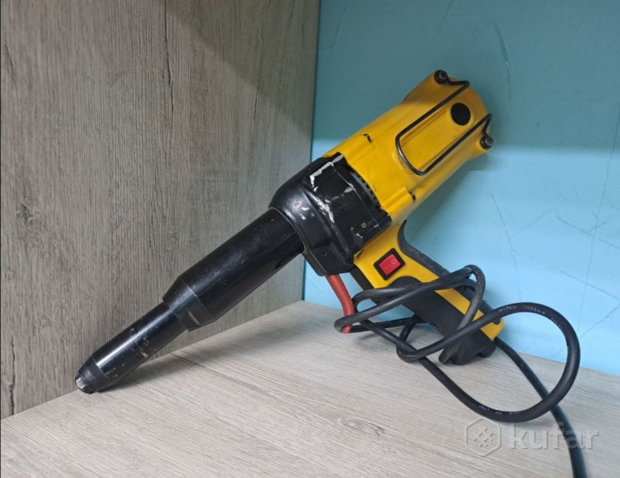 Заклёпочник Absolut SK1006