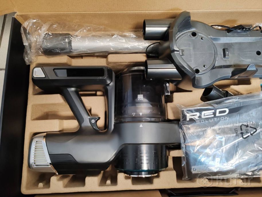 Пылесос RED Solution RV-UR3100