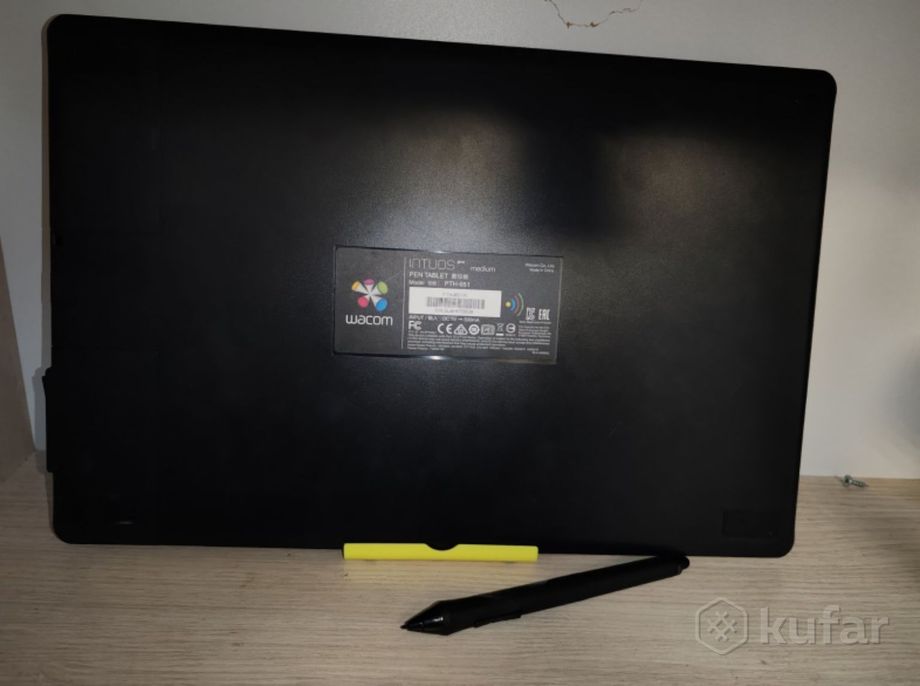 Графический планшет Wacom Intuos Pro Medium PTH-651