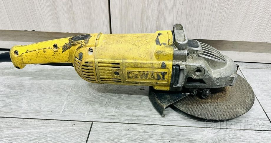 Угловая шлифмашина DeWalt DWE492