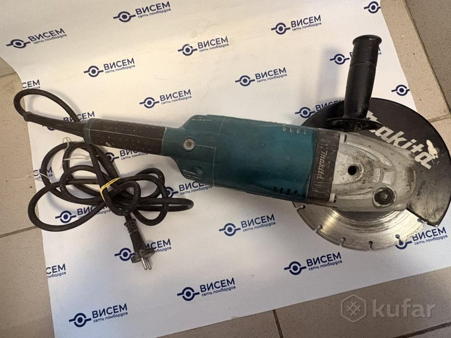 Угловая шлифмашина Makita GA9020