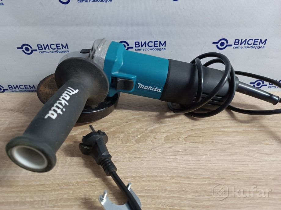 Угловая шлифмашина Makita 9558 HB