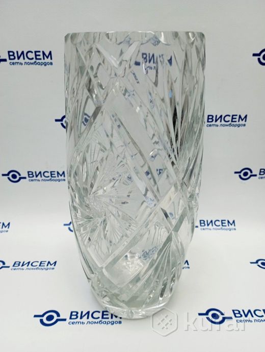 Ваза хрустальная (Высота: 27см, Ширина: 10см)