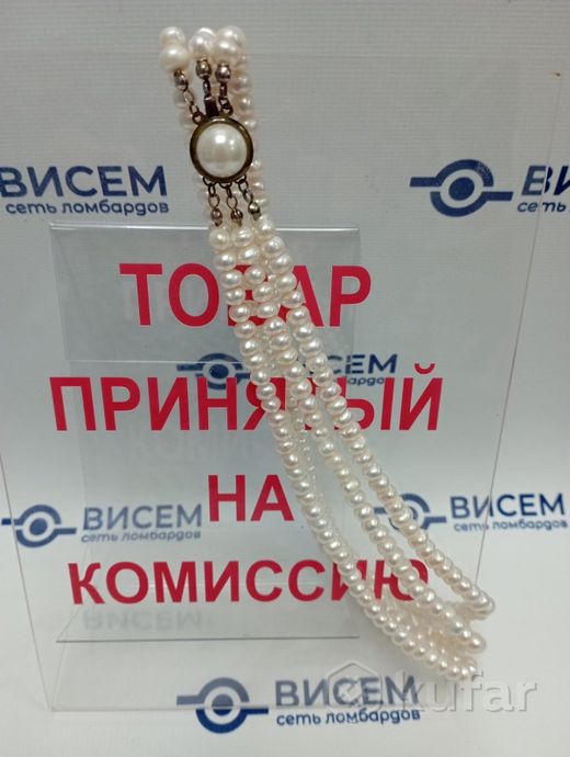 Колье из камней жемчужного цвета
